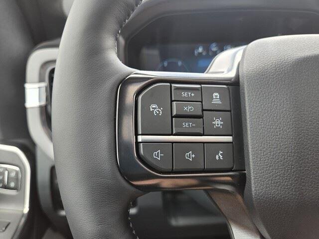 New 2026 Star White Metallic Tri-Coat Ford F-450® Platinum® image 15