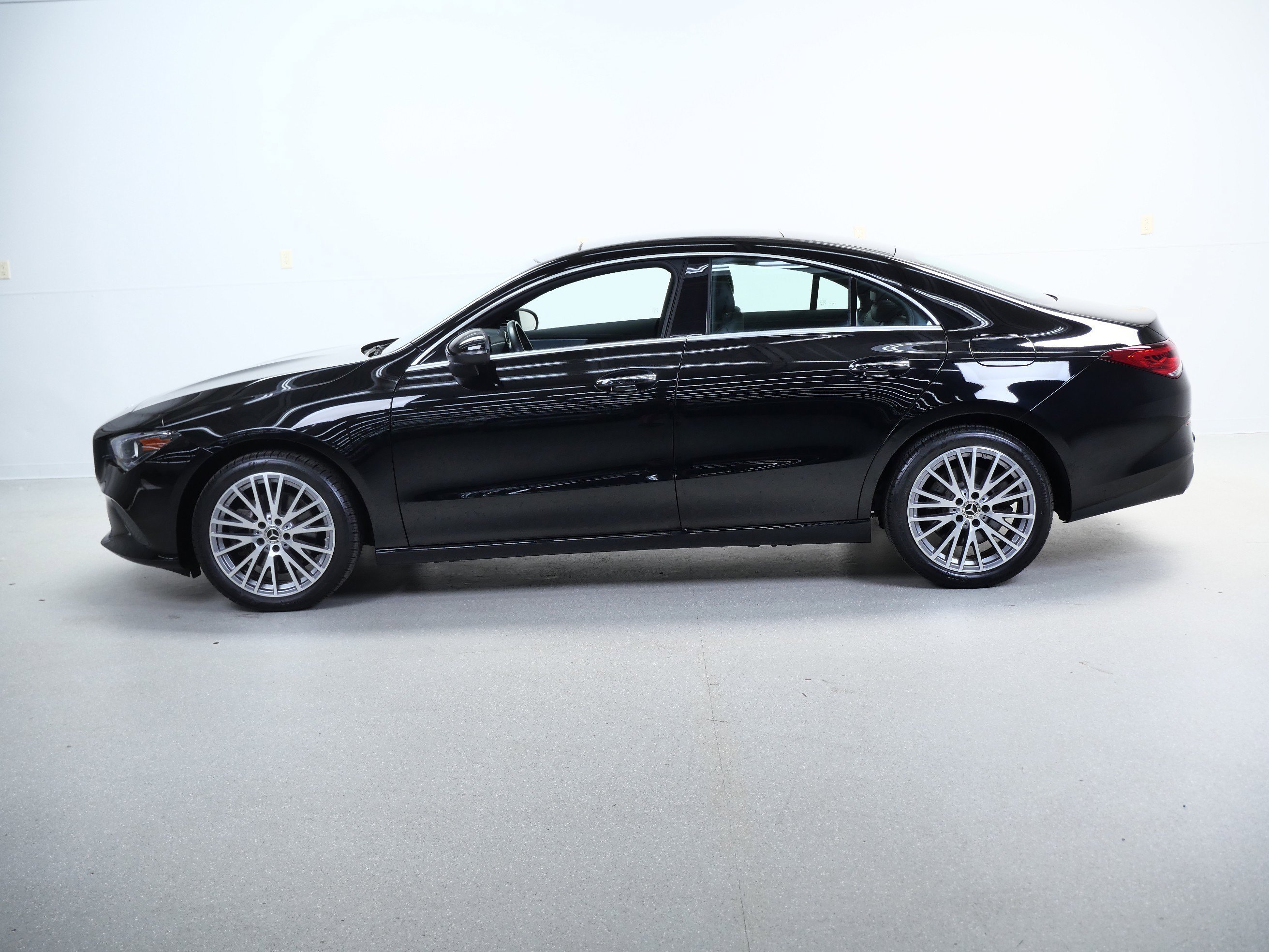 Certified Used 2022 Night Black Mercedes-Benz CLA 250 image 9