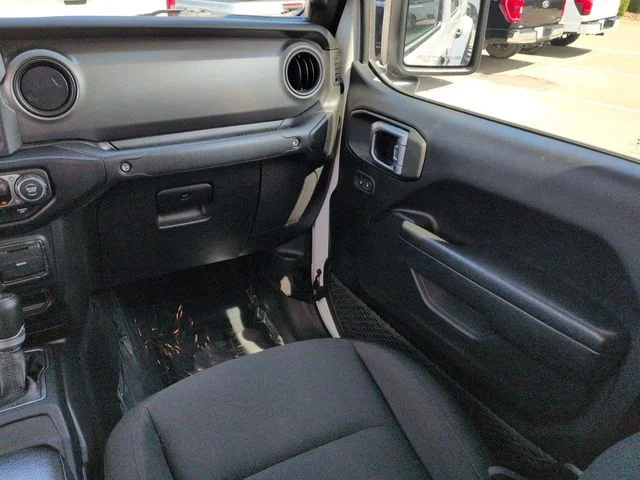 Used 2022 White Jeep Sport image 17