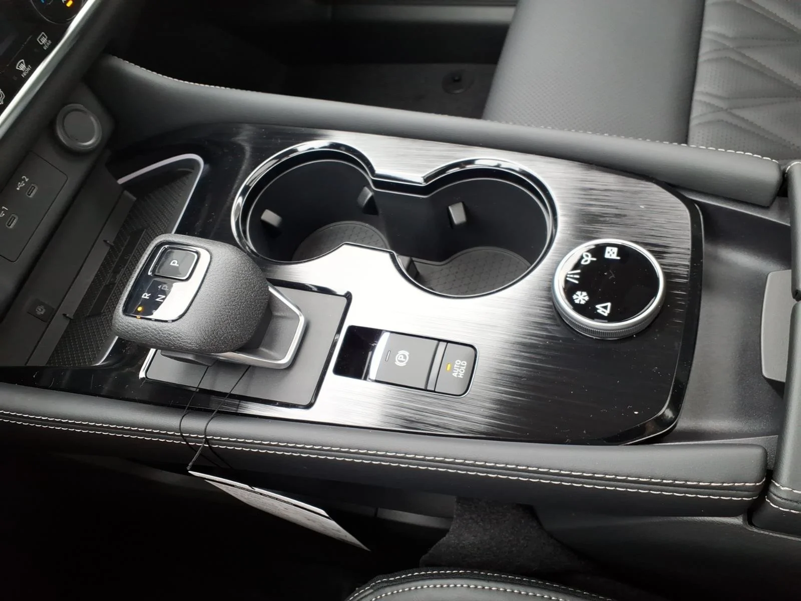 2026 Nissan Rogue Platinum Silver at Robbins Nissan