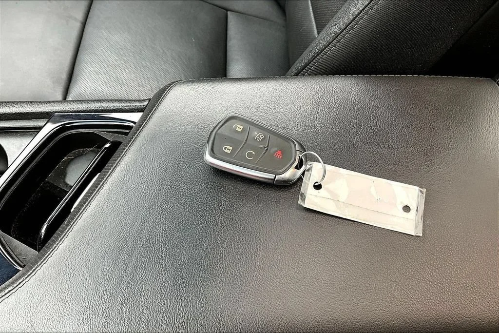 Used 2018 RADIANT SILVER METALLIC Cadillac Luxury AWD image 35