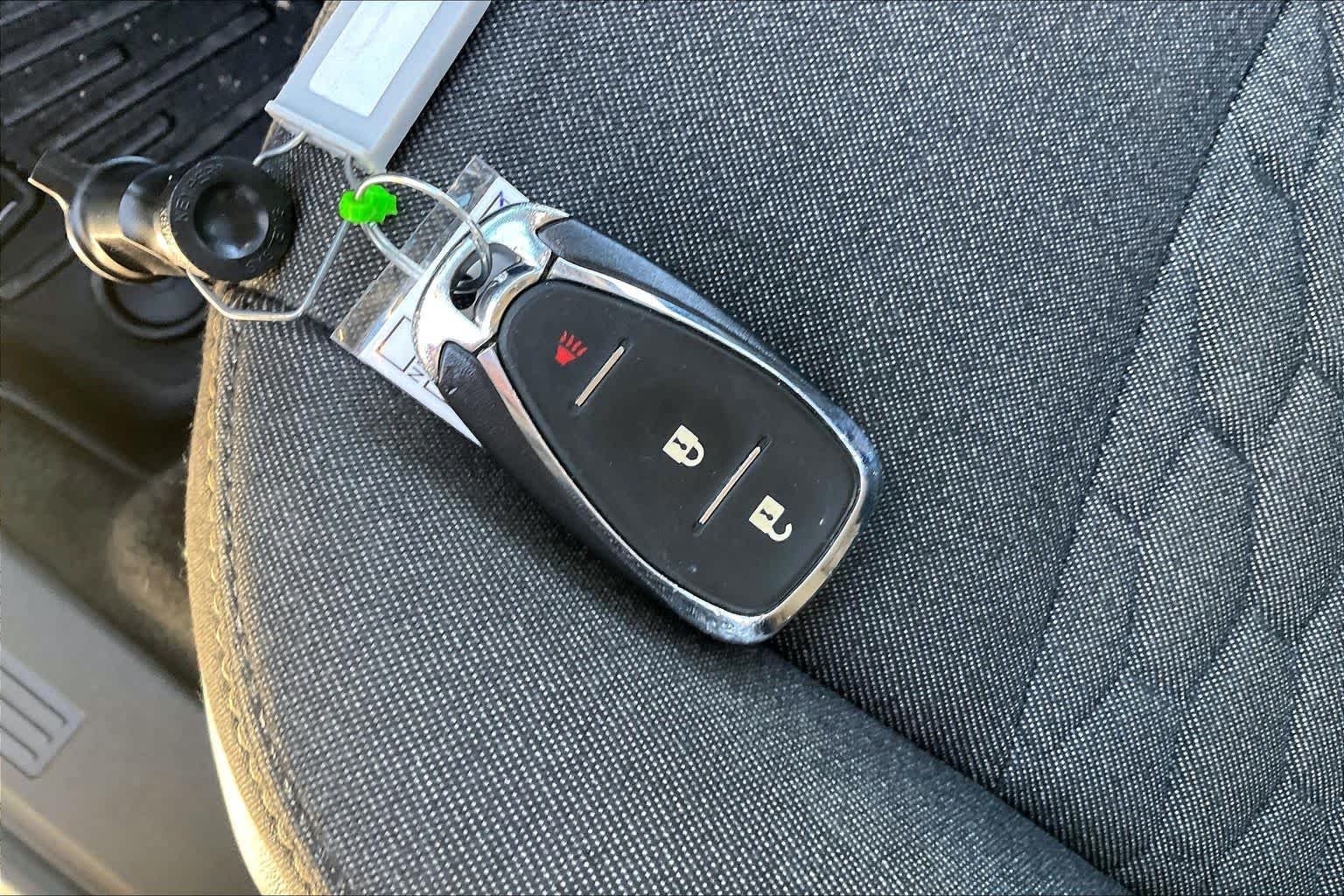 Used 2021 Summit White Chevrolet LT image 13