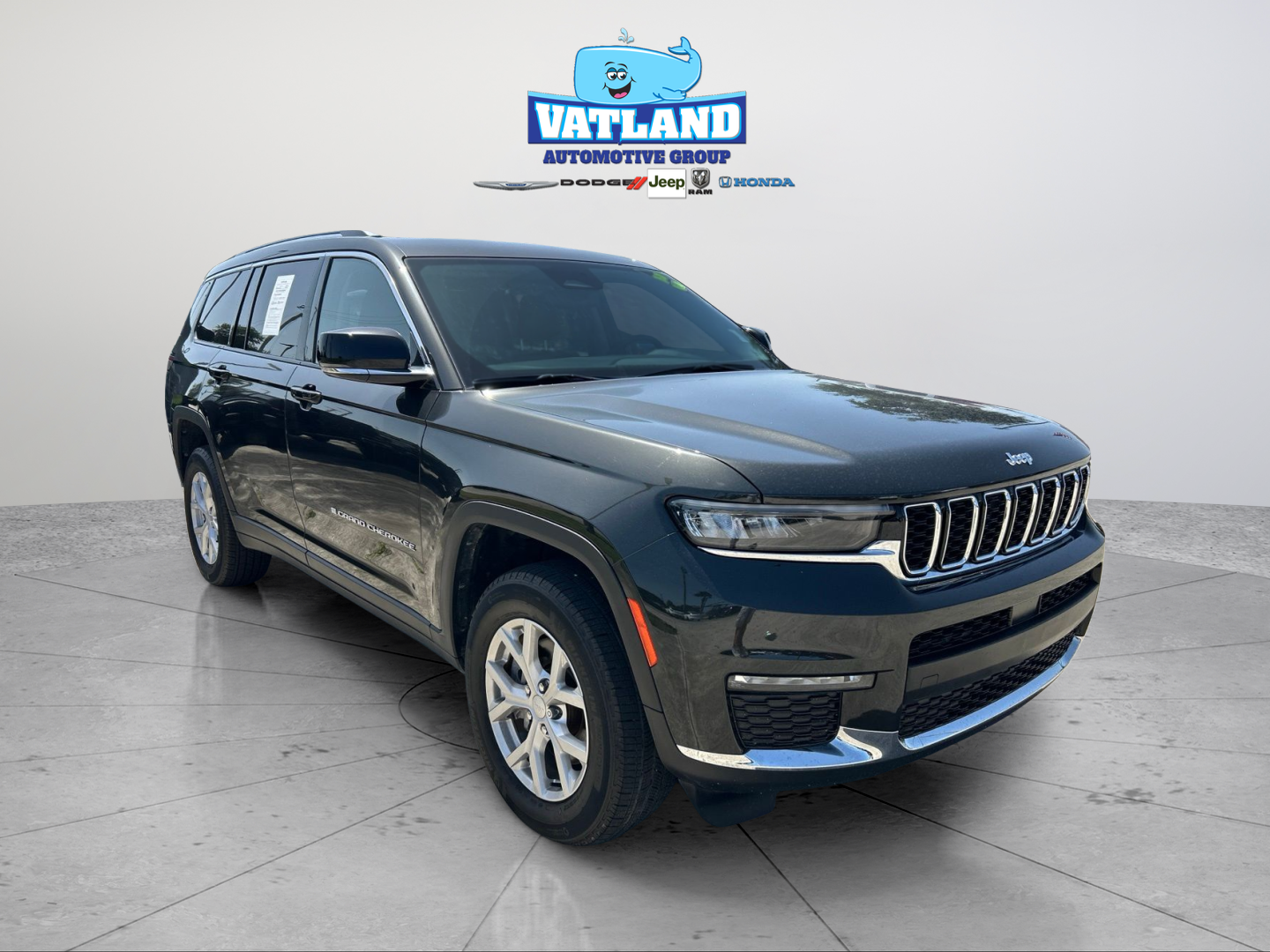 Used 2023 Gray Jeep Limited image 7