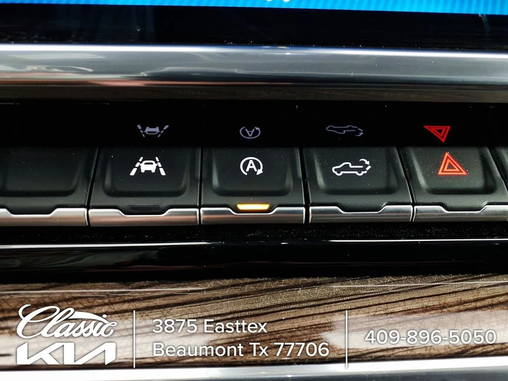 Used 2025 Black Chevrolet LT image 23