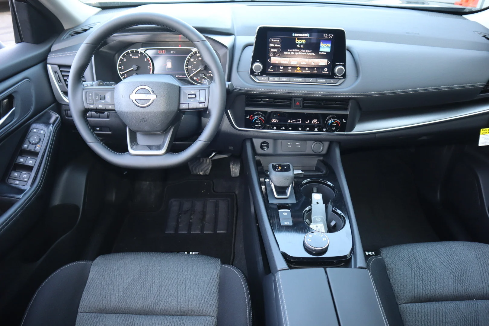New 2026 Deep Ocean Blue Pearl Nissan SV image 11