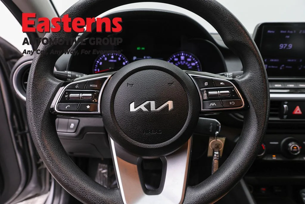 Used 2023 Gray Kia LXS image 10