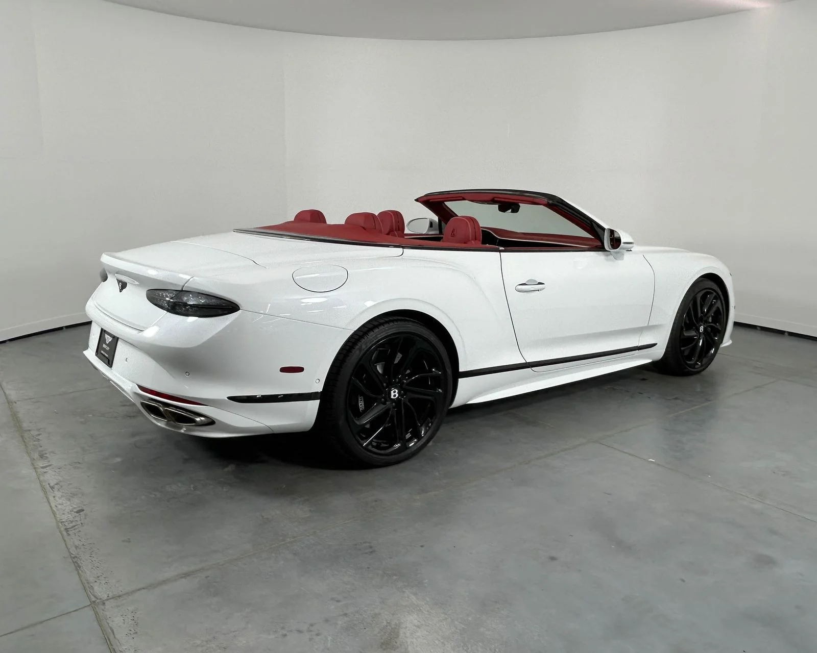 New 2026  Bentley GTC image 9