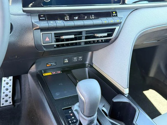 Certified Used 2025 LABRADORITE Toyota SE image 16
