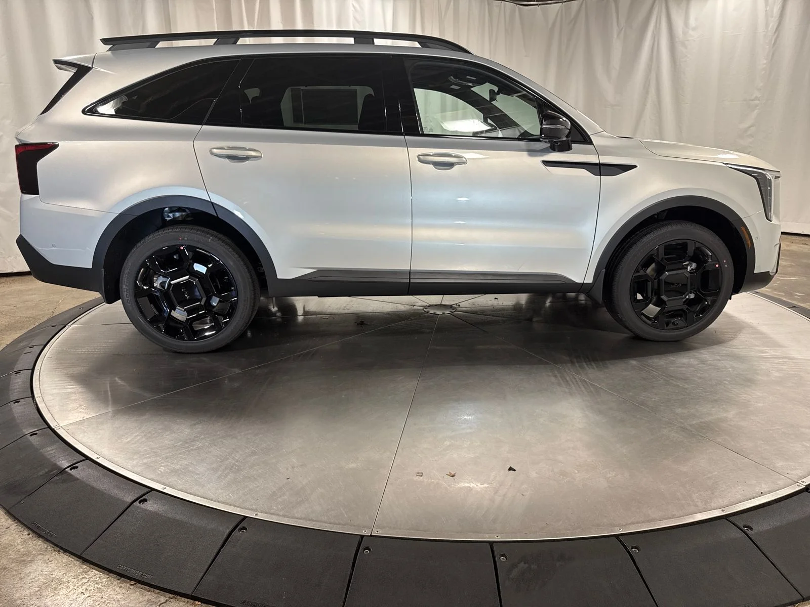 New 2026 Ivory Kia X-Line SX Prestige image 9