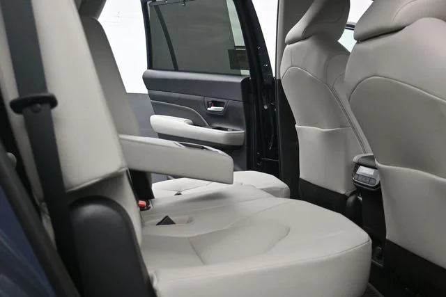 2026 Toyota Grand Highlander XLE - Photo 14