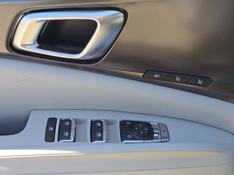New 2026 Ceramic Silver Kia SX Prestige image 11