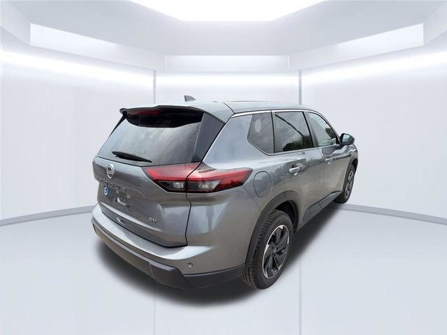 Used 2024 Gray Nissan SV image 6