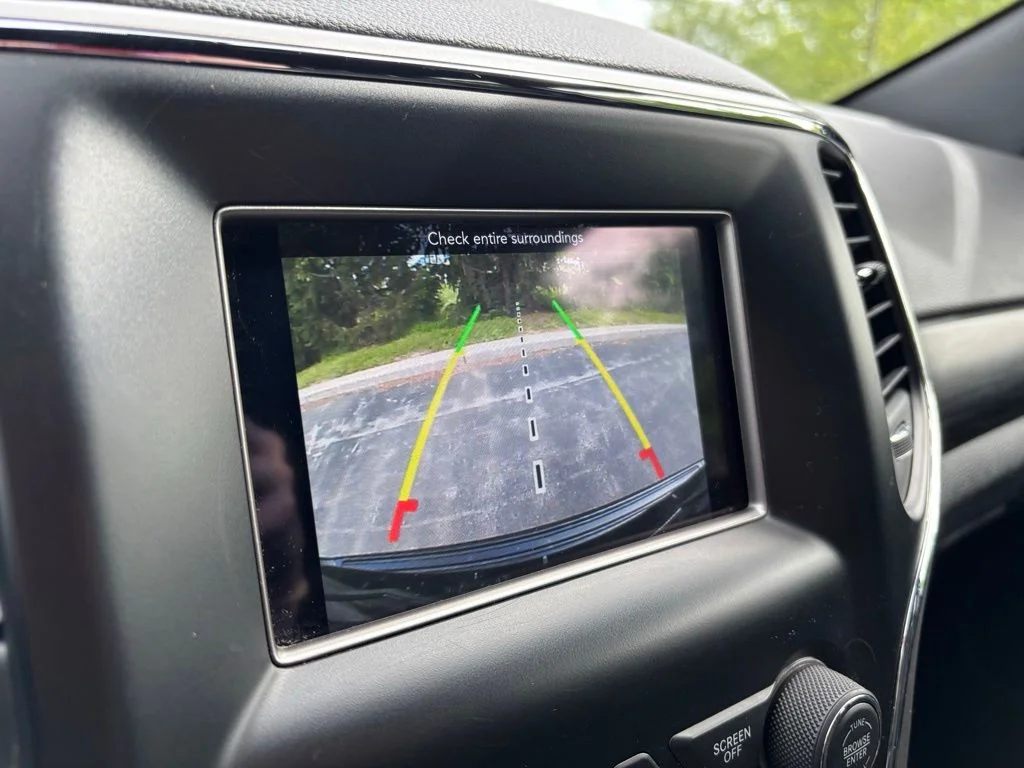 Used 2020 Black Jeep Laredo image 20