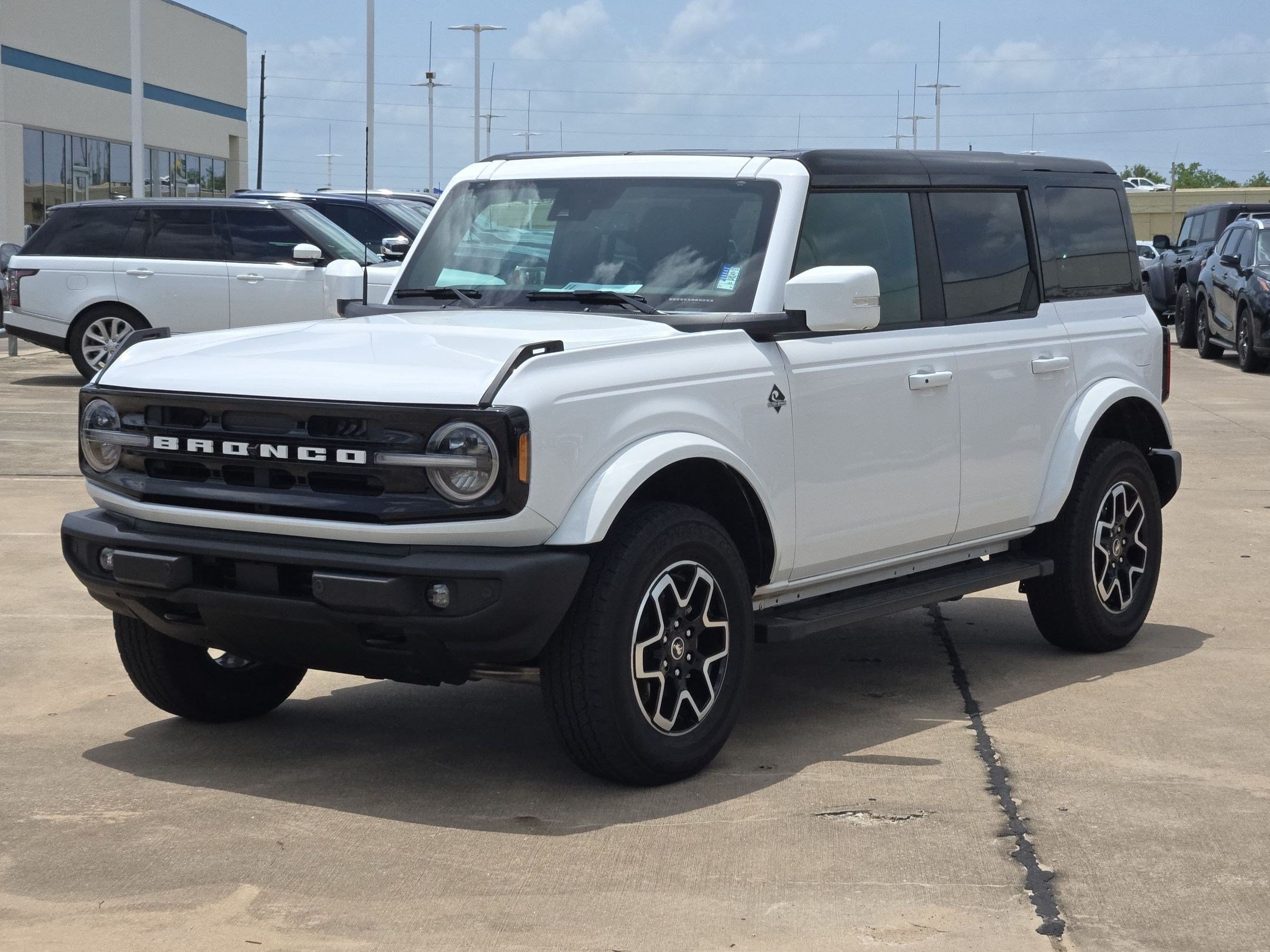 Used 2024 Blue Ford Outer Banks image 7