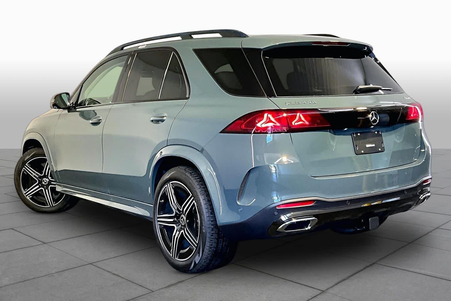 New 2027 Dark Petrol Mercedes-Benz GLE 450 image 3