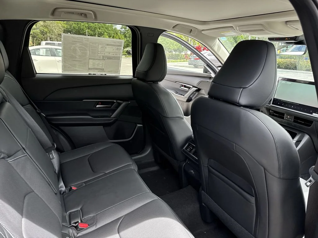 New 2026 Navy Blue Mica Mazda 2.5 S Premium Plus AWD image 33
