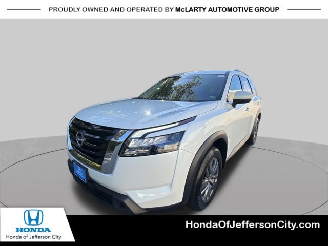 2024 Nissan Pathfinder SV