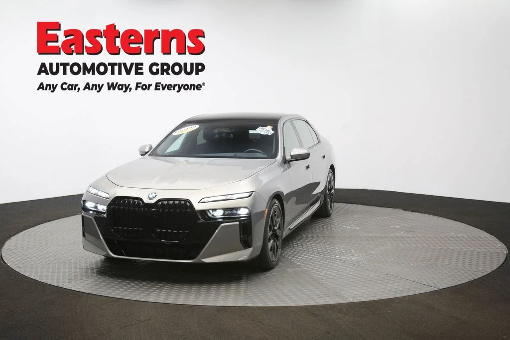 Used 2023 Gray BMW 760i xDrive image 58