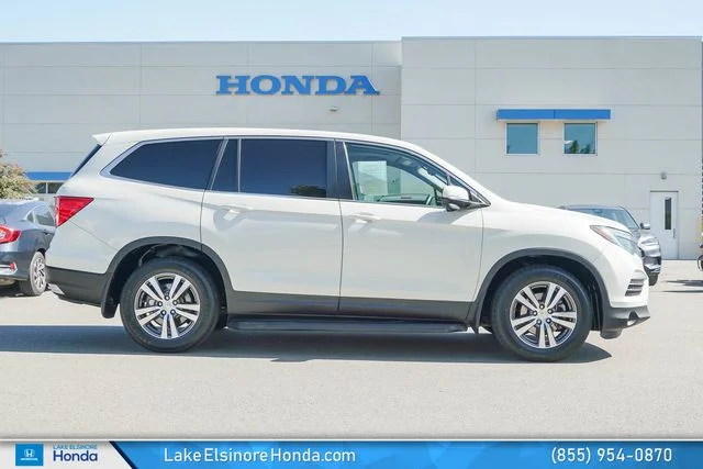 Used 2017 White Diamond Pearl Honda EX-L image 6