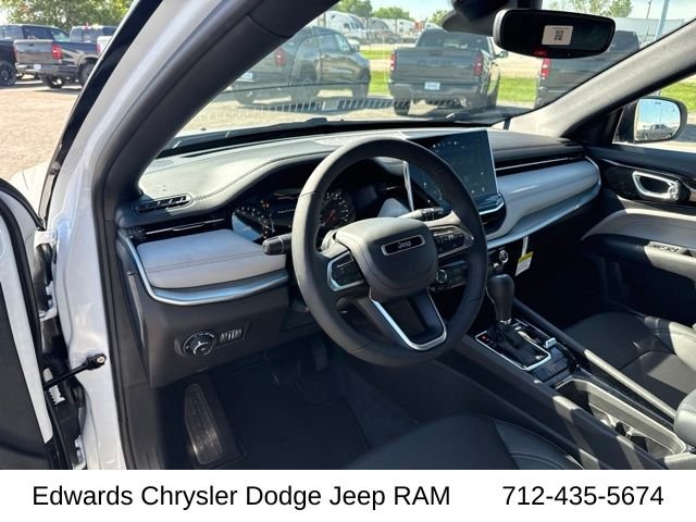 New 2026 Bright White Clear-Coat Exterior Paint Jeep Limited image 12