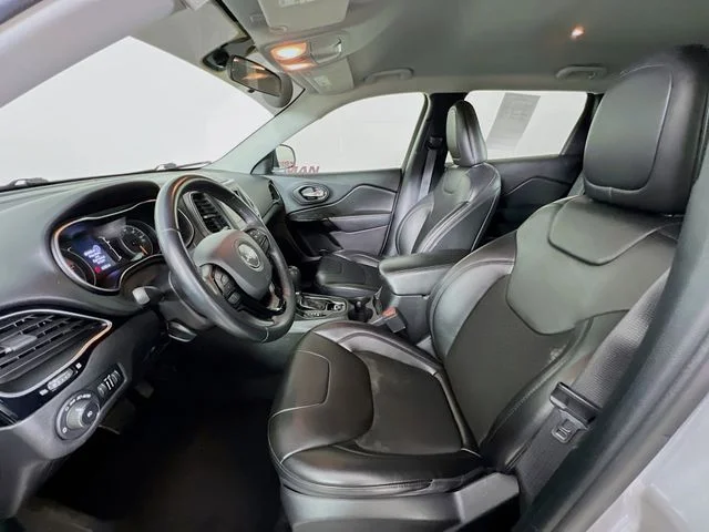 2020 Jeep Cherokee Latitude Plus - Photo 10