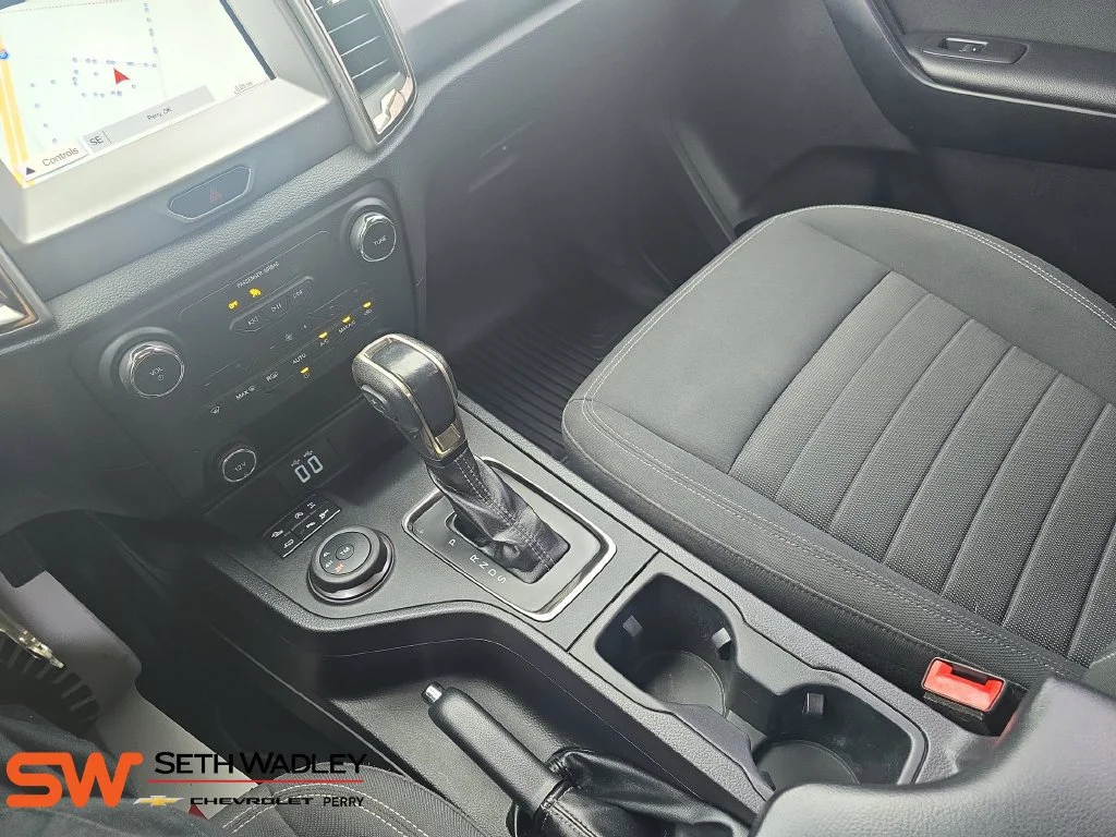 Used 2019 Orange Ford XLT image 24