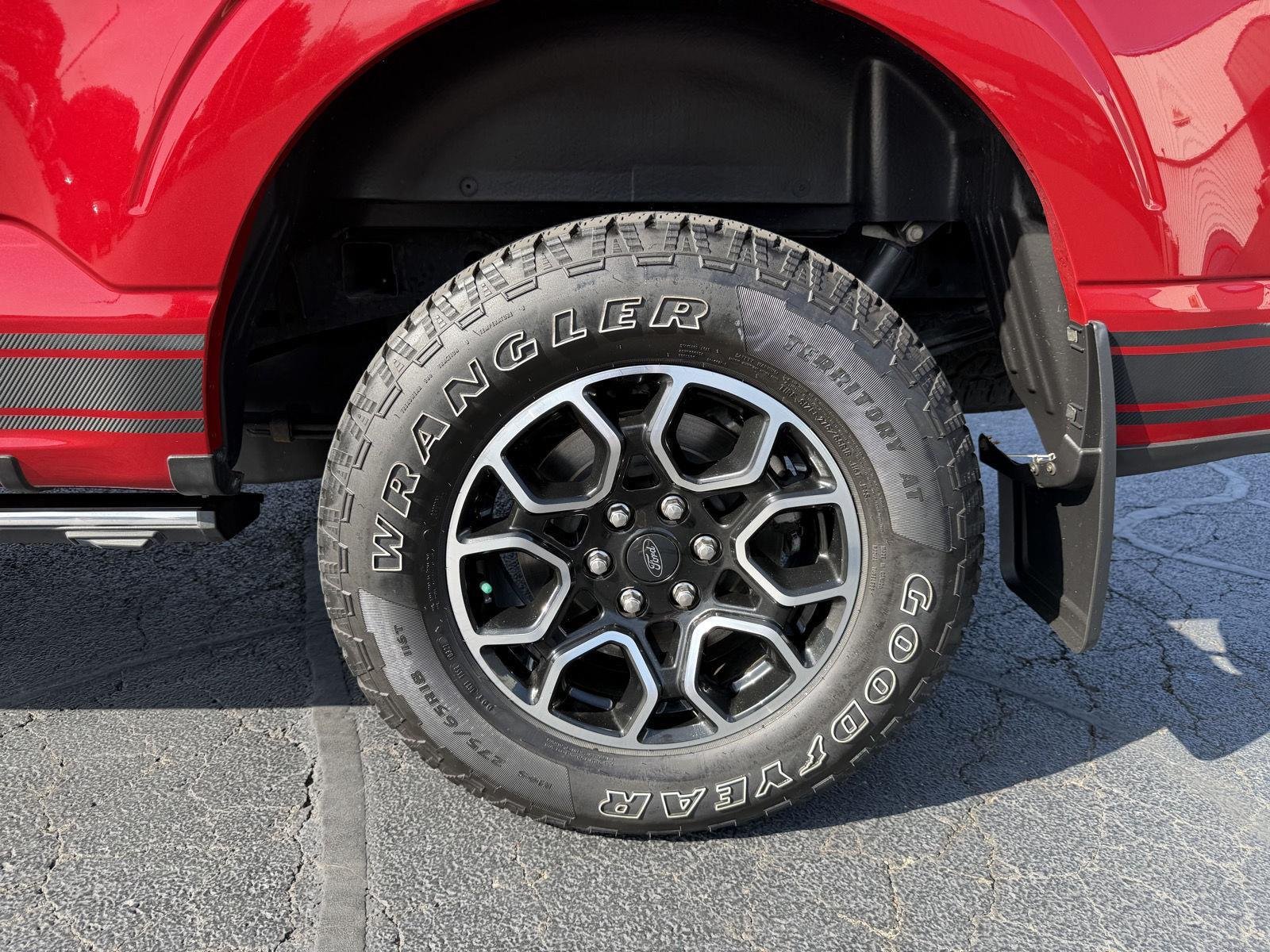 Used 2021 Rapid Red Metallic Tinted Clearcoat Ford LARIAT image 34