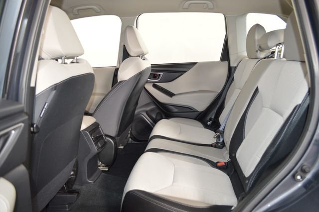 Used 2024 Gray Subaru Base image 20
