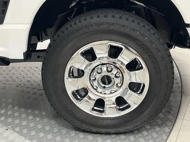 New 2026 Star White Metallic Tri-Coat Ford King Ranch image 24