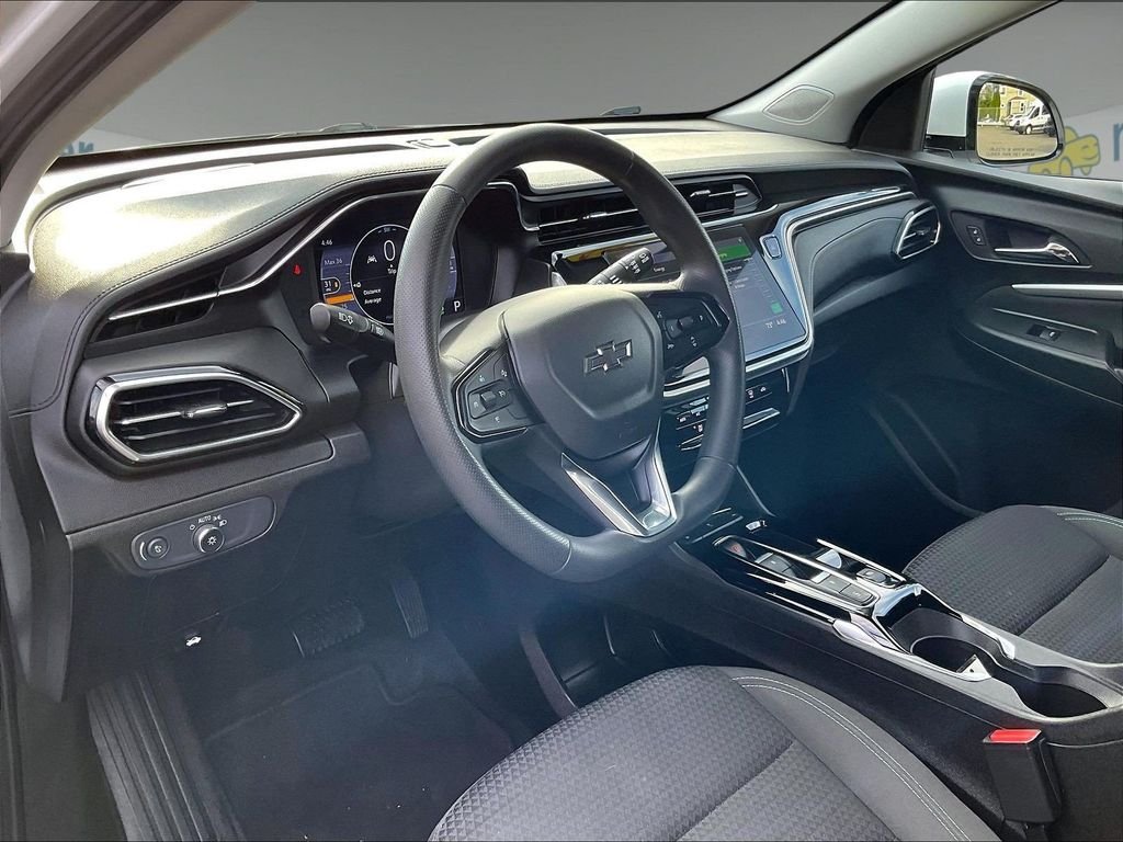 Used 2022 White Chevrolet LT image 8