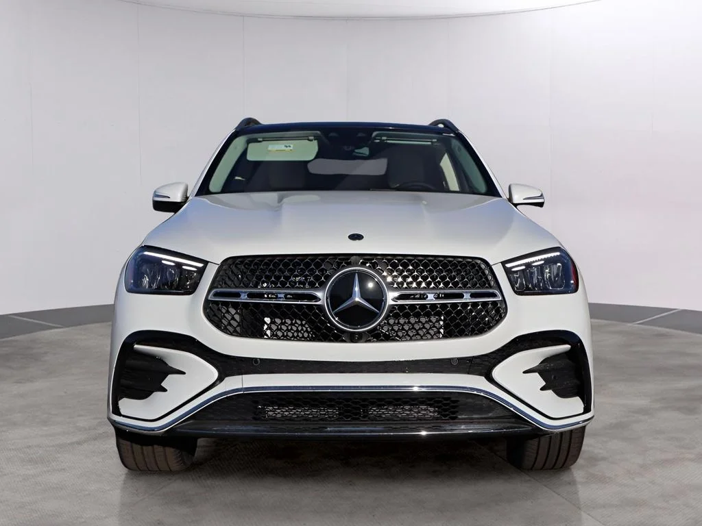 New 2026 MANUFAKTUR Moonlight White Metallic Mercedes-Benz GLE 350 image 2