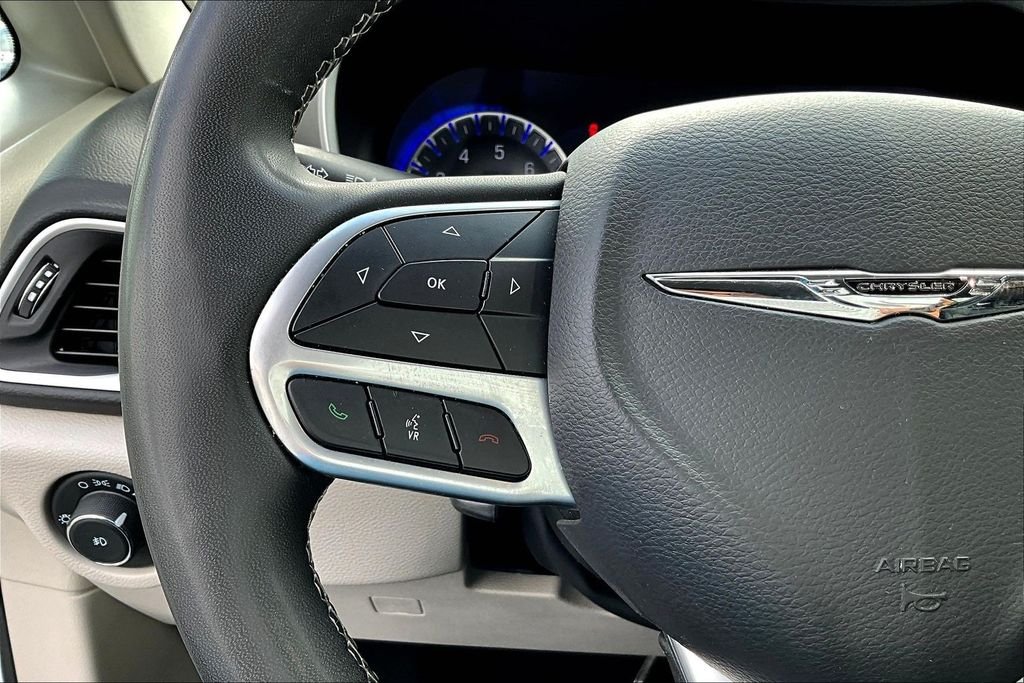 Used 2023 White Chrysler Touring L image 8