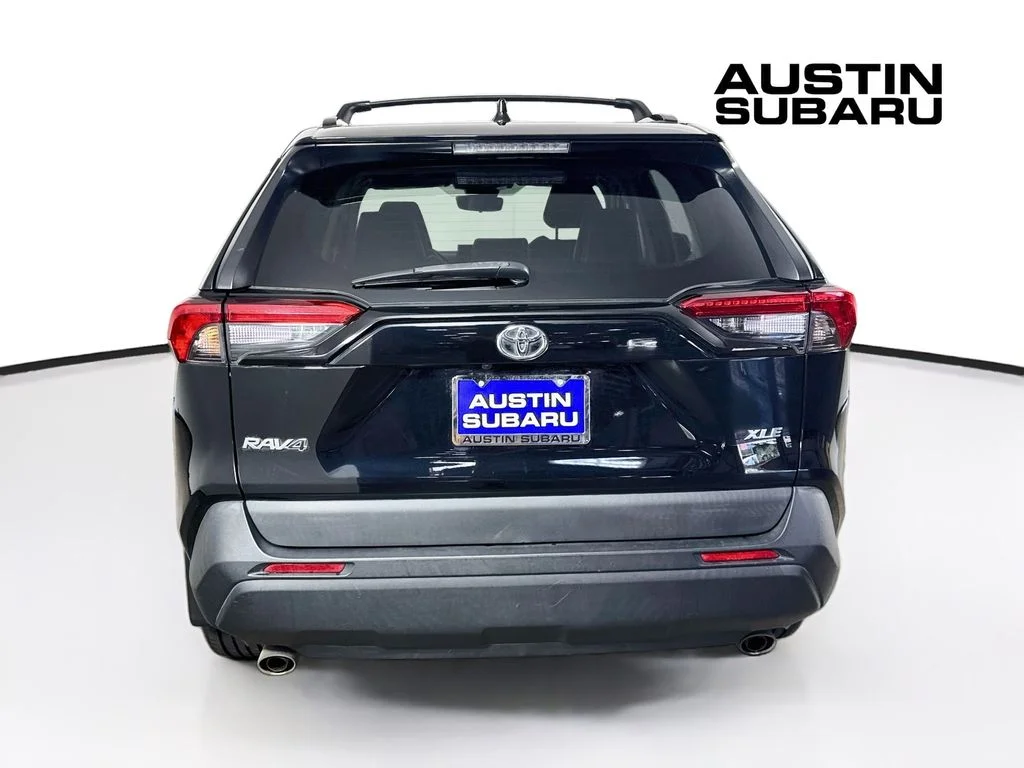 Used 2022 Black Toyota XLE Premium image 6