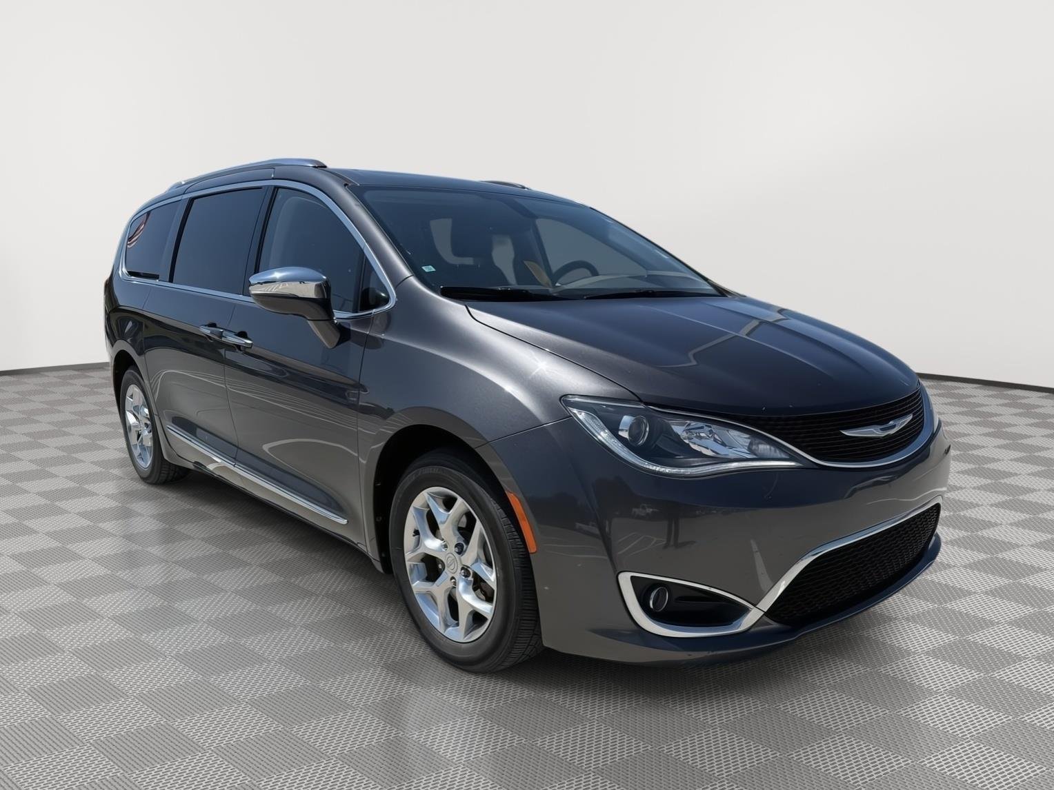 Used 2018 Granite Crystal Metallic Clearcoat Chrysler Limited image 1
