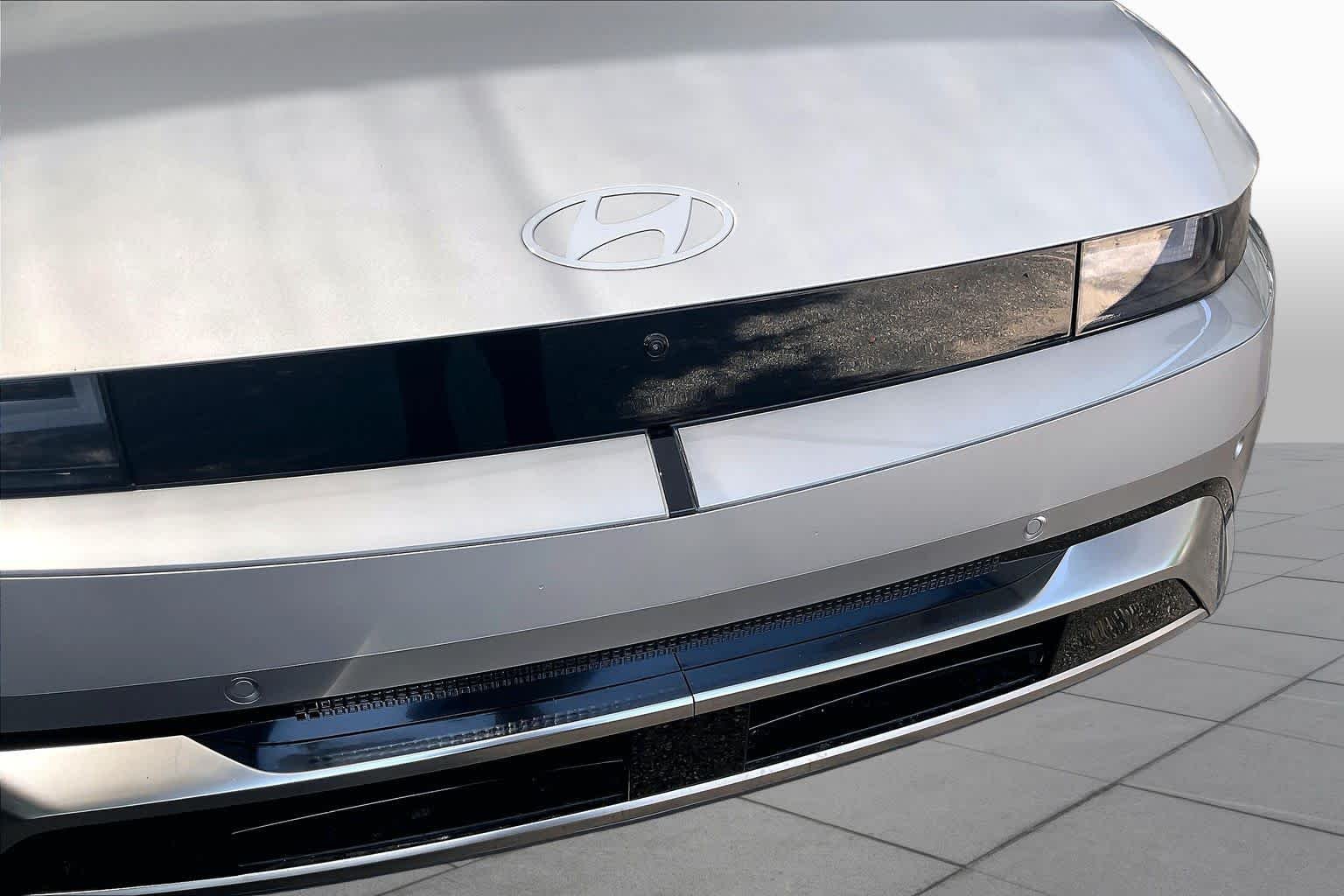 2026 Hyundai IONIQ 5 Limited - Photo 29