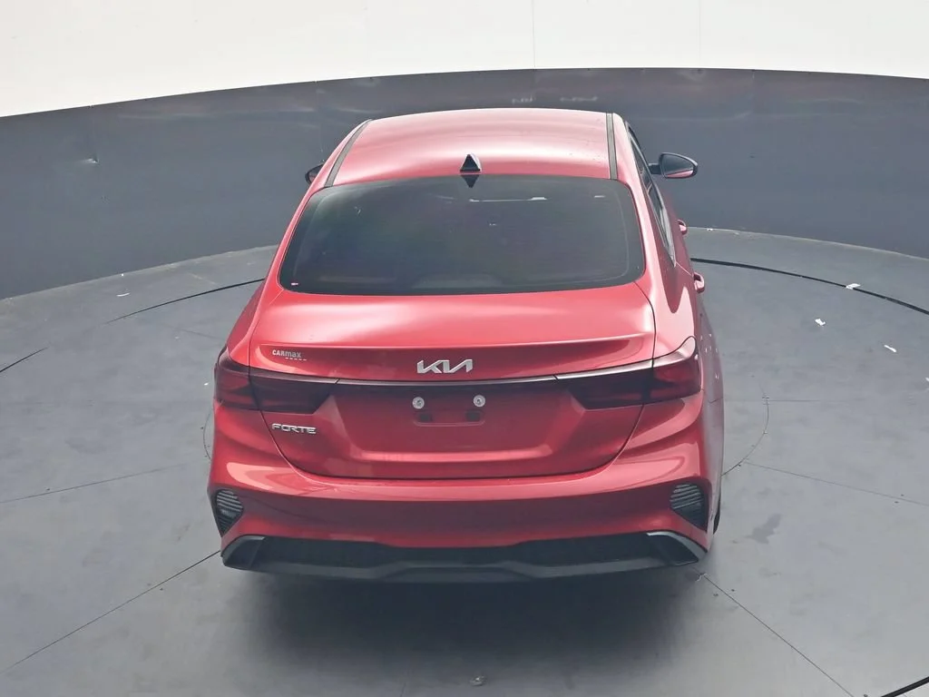 Used 2023 Red Kia LXS image 22