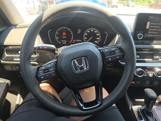 Used 2023 Lunar Silver Metallic Honda LX image 7