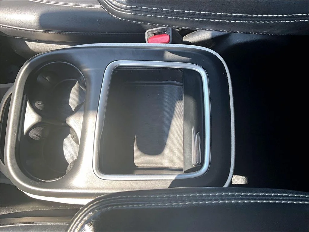 Used 2023 Gray Chrysler Touring L image 34