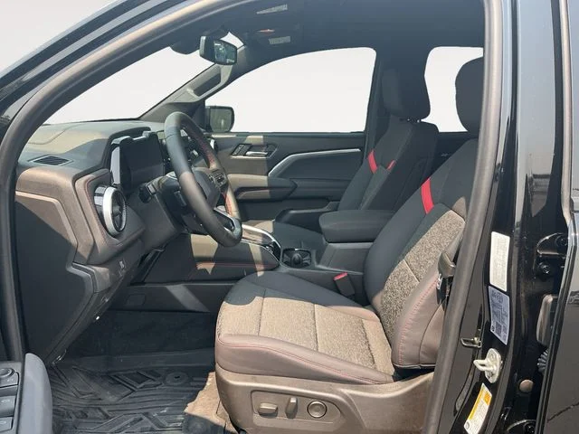 Used 2025 Black Chevrolet Z71 image 11
