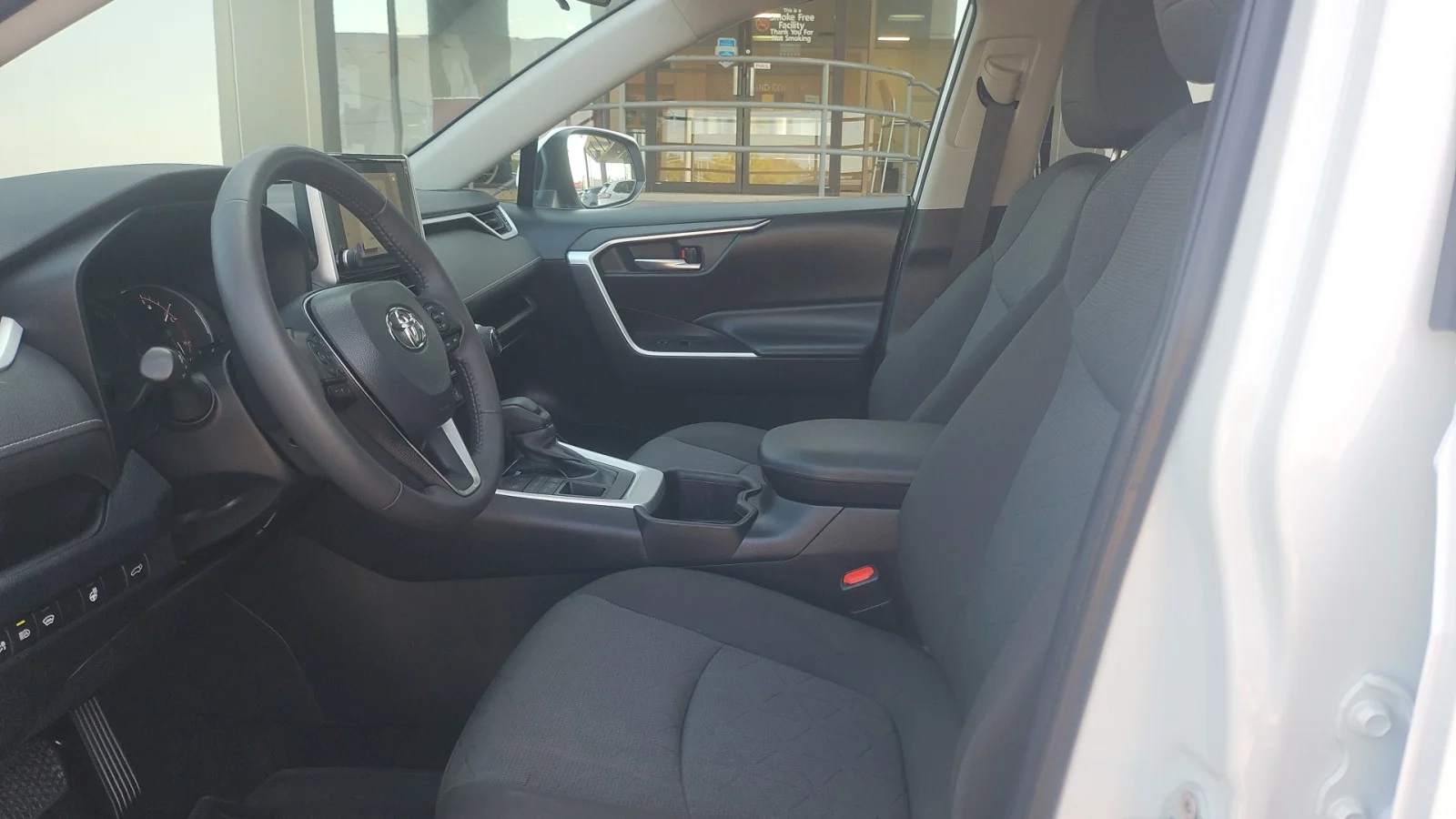 Used 2023 Ice Cap Toyota XLE 4WD image 10