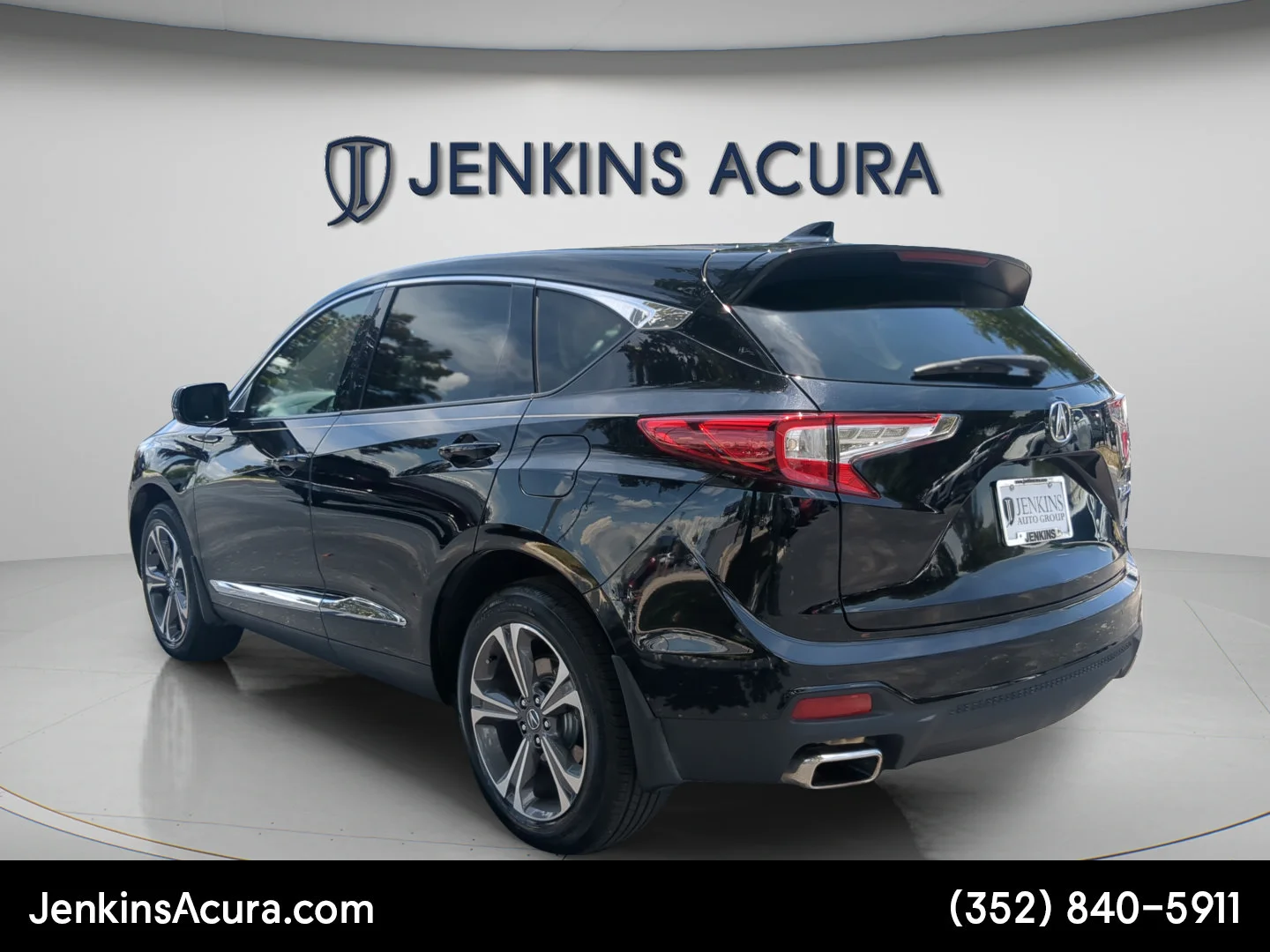 Used 2024 Majestic Black Pearl Acura w/Advance Package image 5