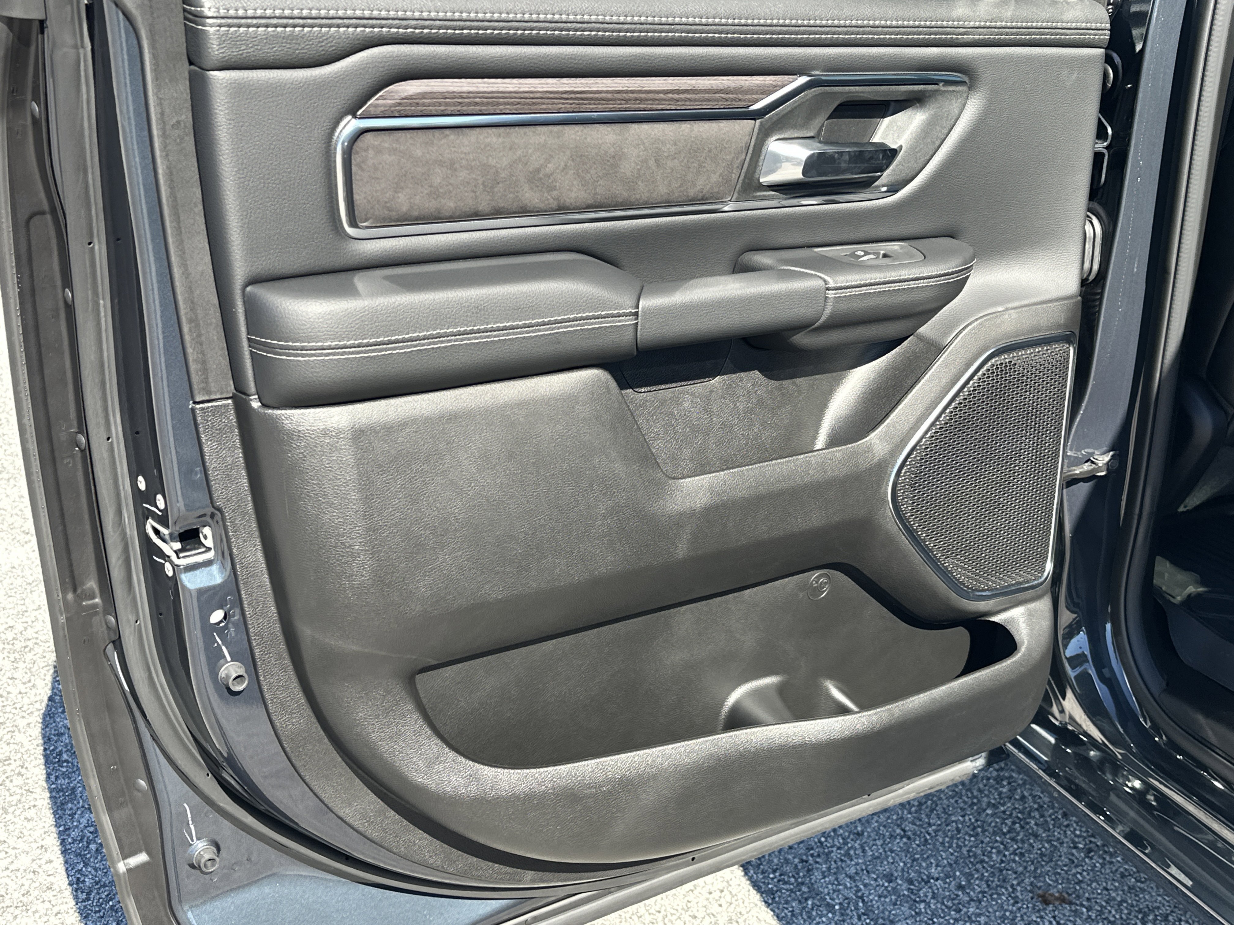 2026 RAM 1500 Laramie - Photo 22