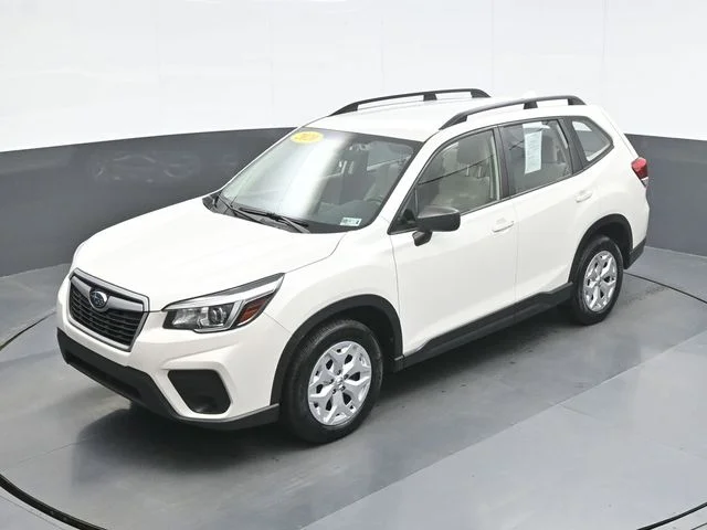 Used 2020 White Subaru Base image 13