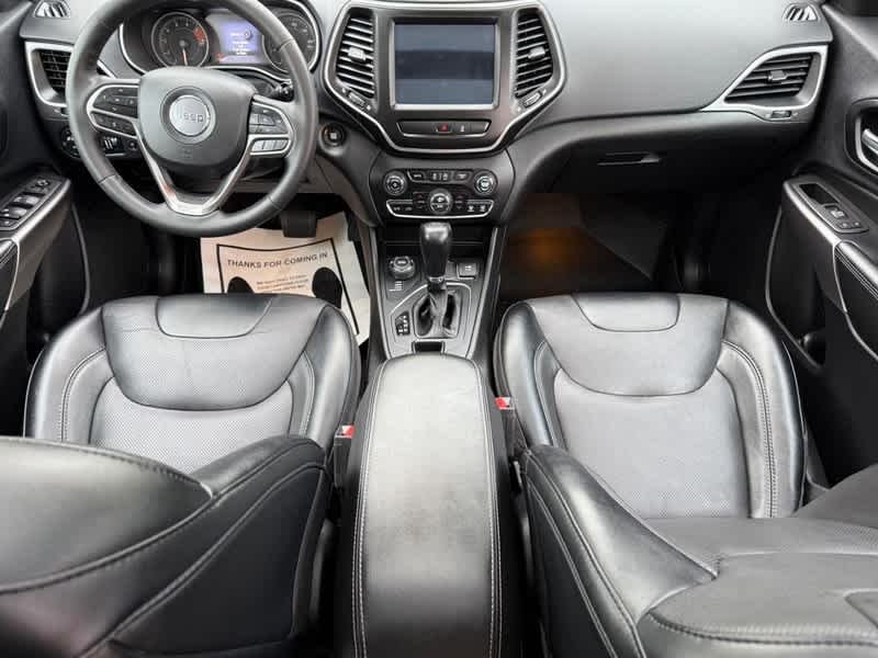 Used 2022 Diamond Black Crystal Pearlcoat Jeep Latitude Lux image 13