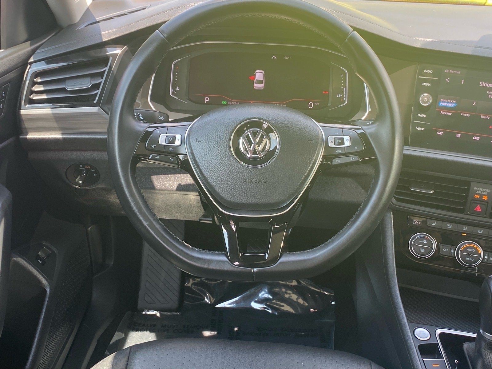 Used 2019 Red Volkswagen SEL image 3