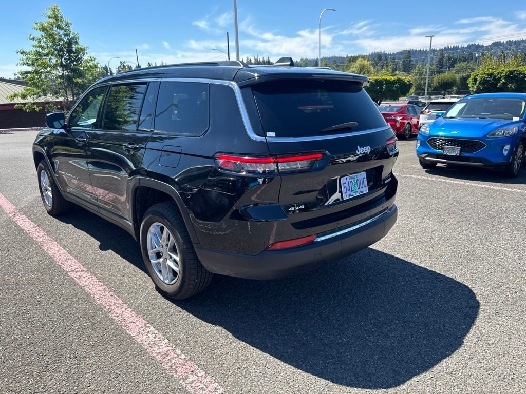 Used 2025 Black Jeep Laredo image 6