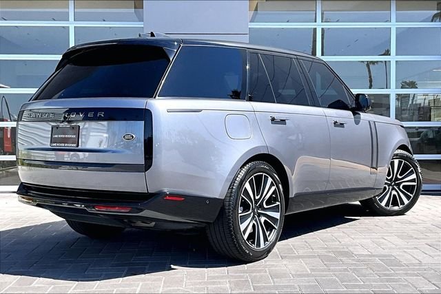 Certified Used 2023 Eiger Gray Metallic Land Rover SE image 13