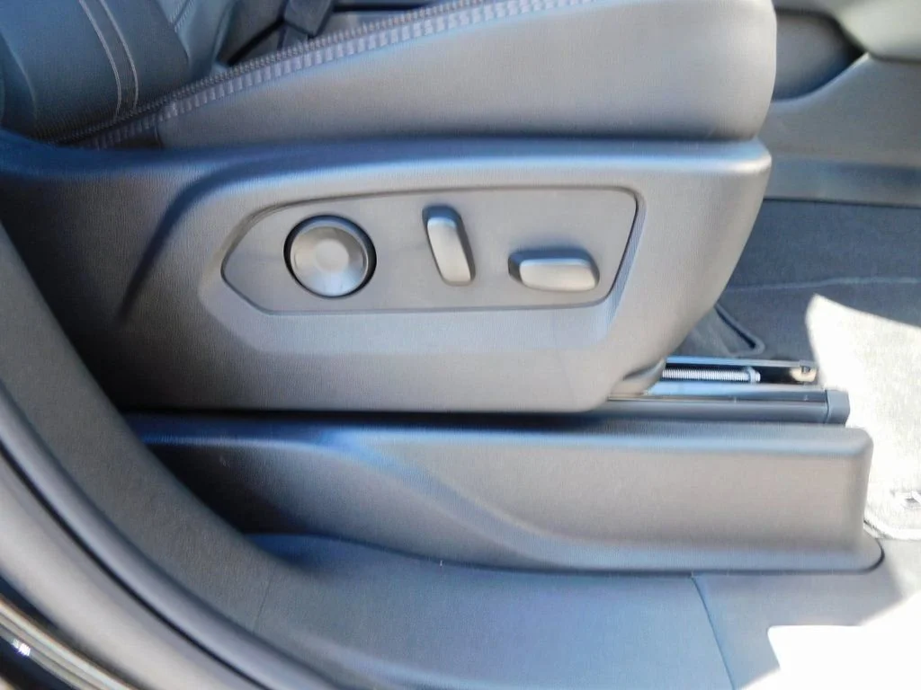 2025 Chevrolet Suburban High Country - Photo 19