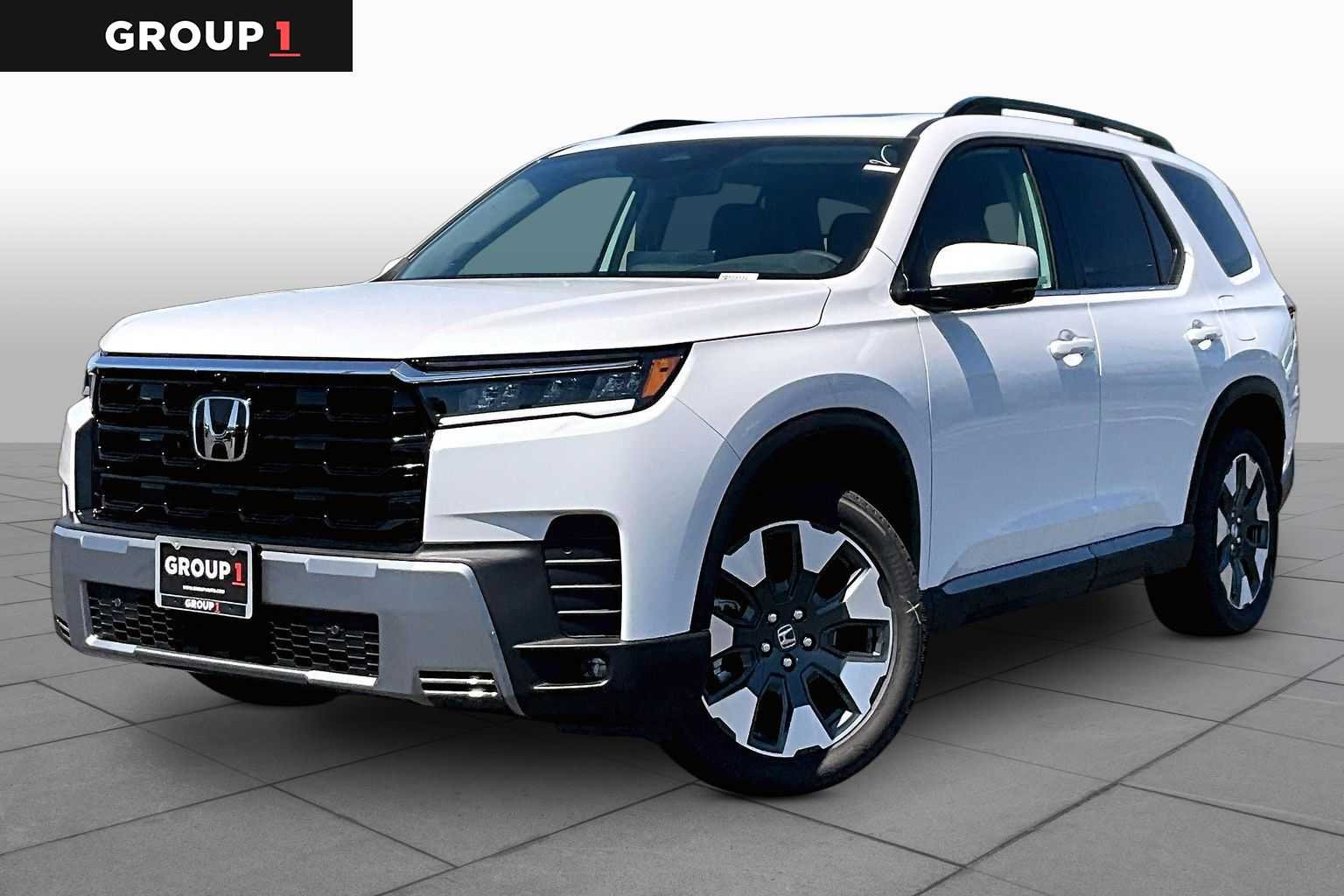 2026 Honda Pilot Touring AWD's photo