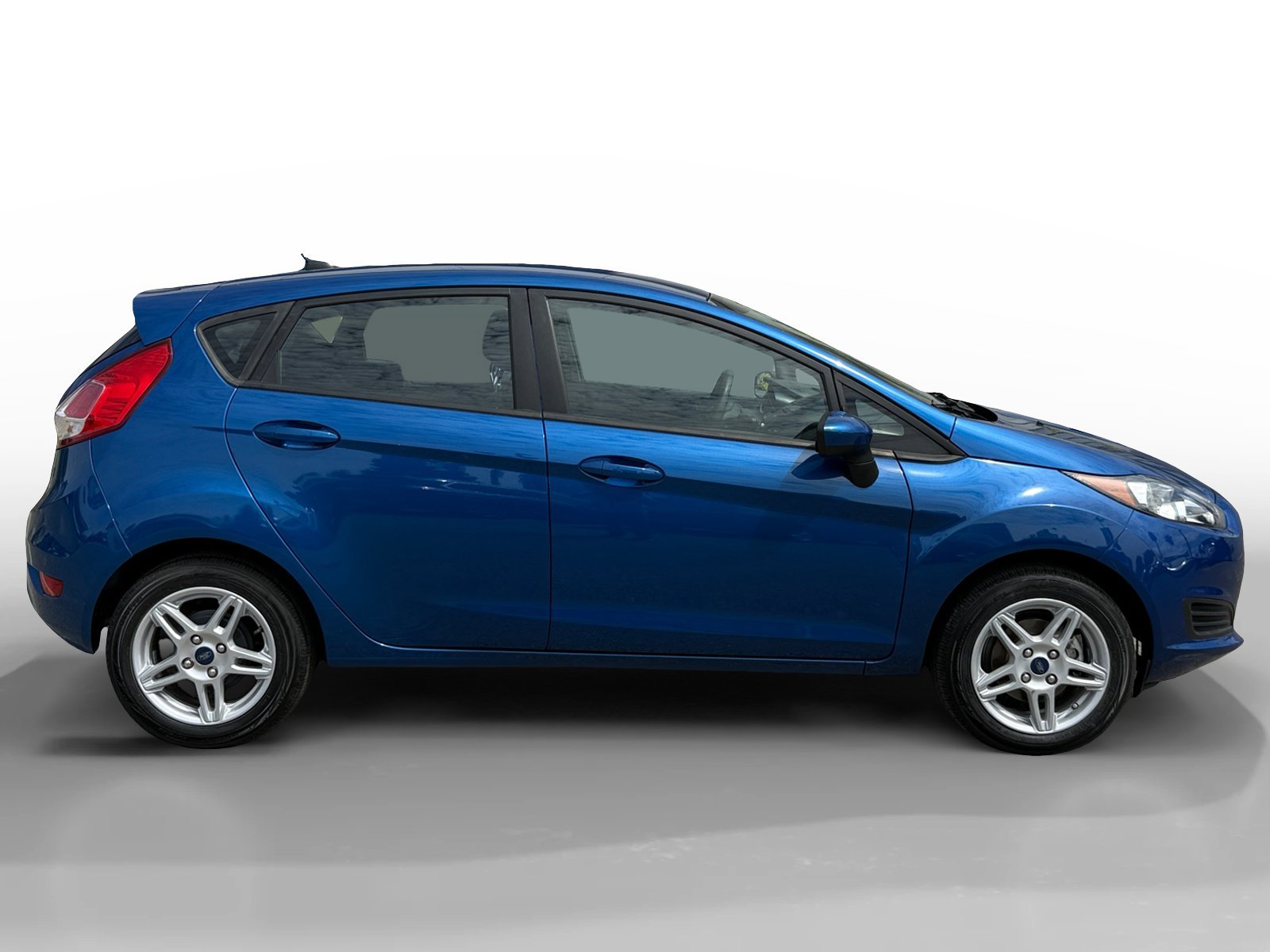 Used 2019 Lightning Blue Metallic Ford SE image 6